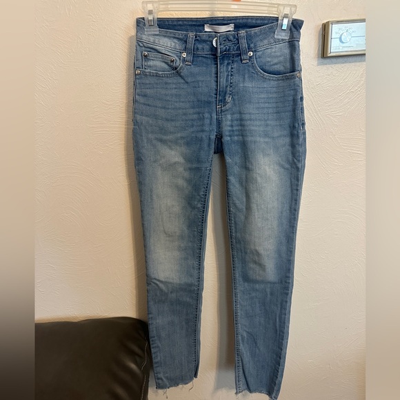 LC Lauren Conrad size 2 Women Light Blue Skinny Jeans. Thin and Comfy - Picture 4 of 10